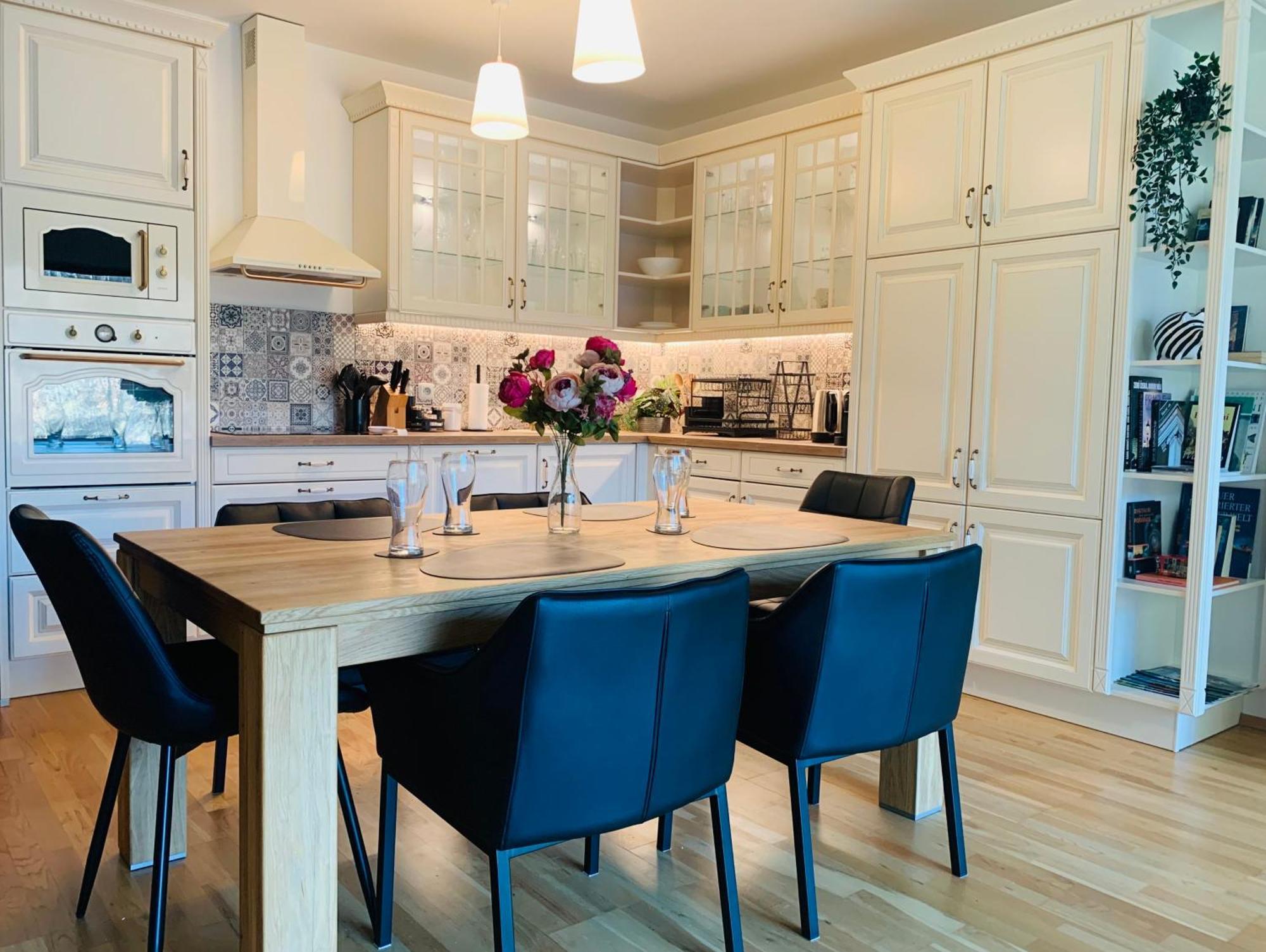 Artflora Kv Premium Apartment การ์โลวีวารี ภายนอก รูปภาพ